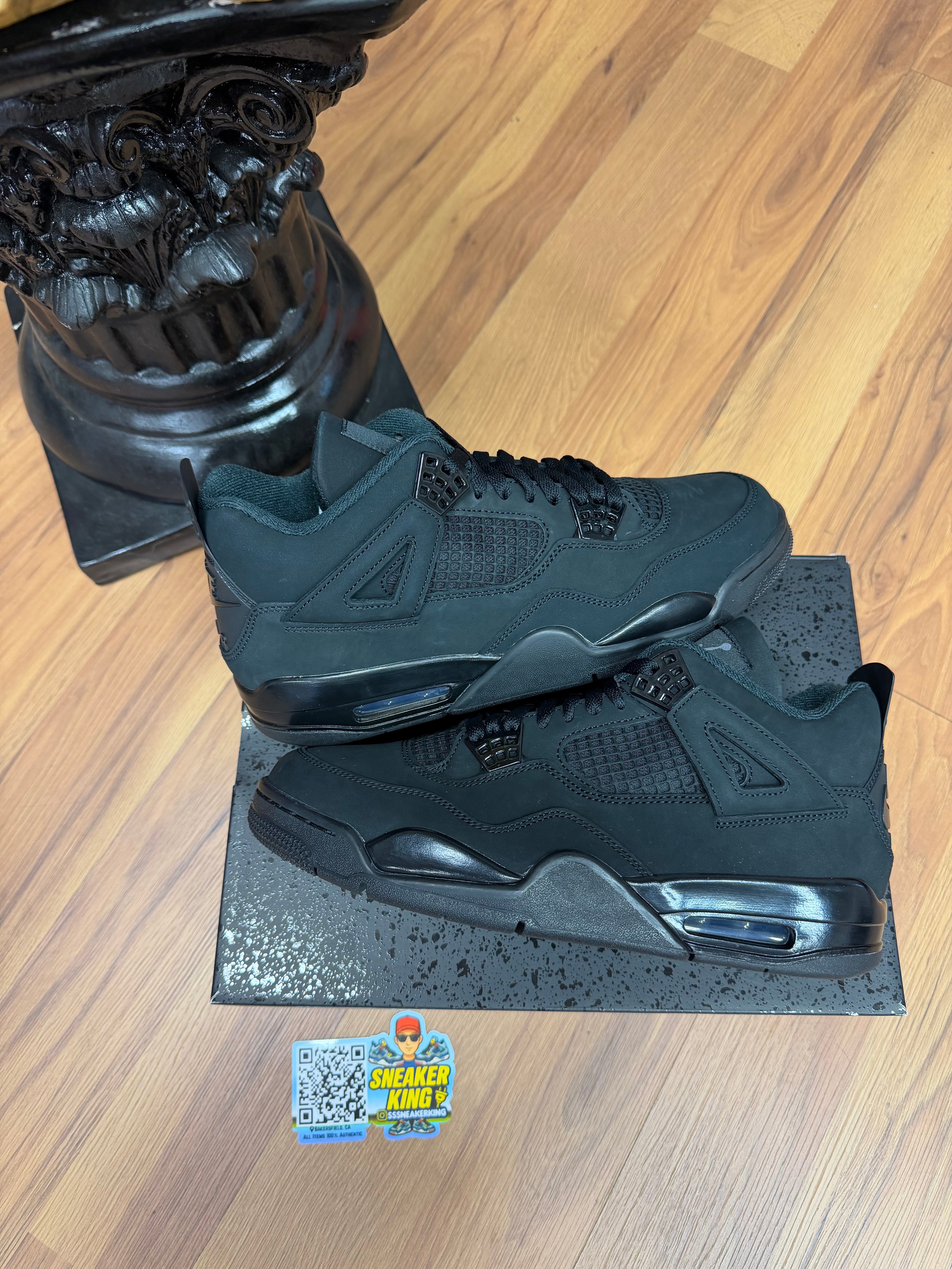 JORDAN 4 BLACK CAT (2025)